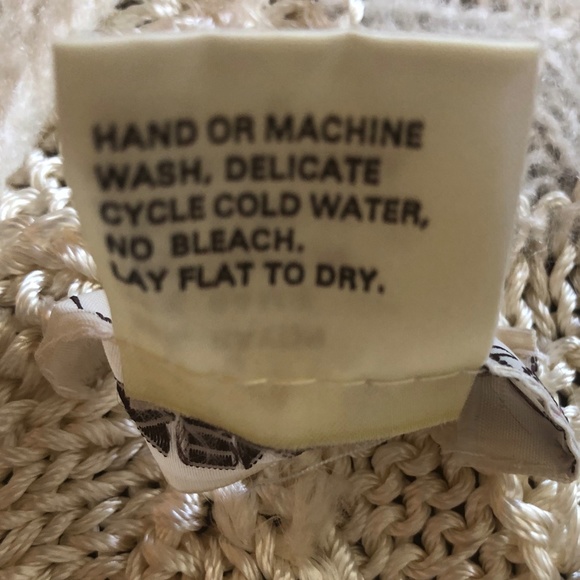 Lakewest Limited cream colored sweater L NWT - Picture 3 of 4